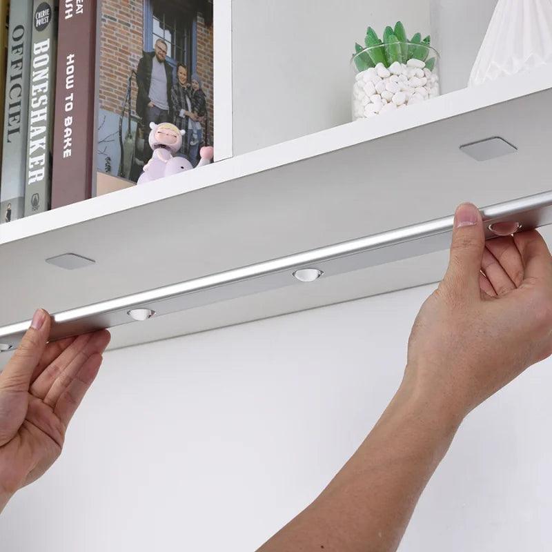 Luminária de LED Magnética – Iluminação Inteligente e Sofisticada - Oult Free